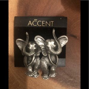 Accent HAPPY ELEPHANTS SilverTone TRUNKS UP…GOOD LUCK Pin